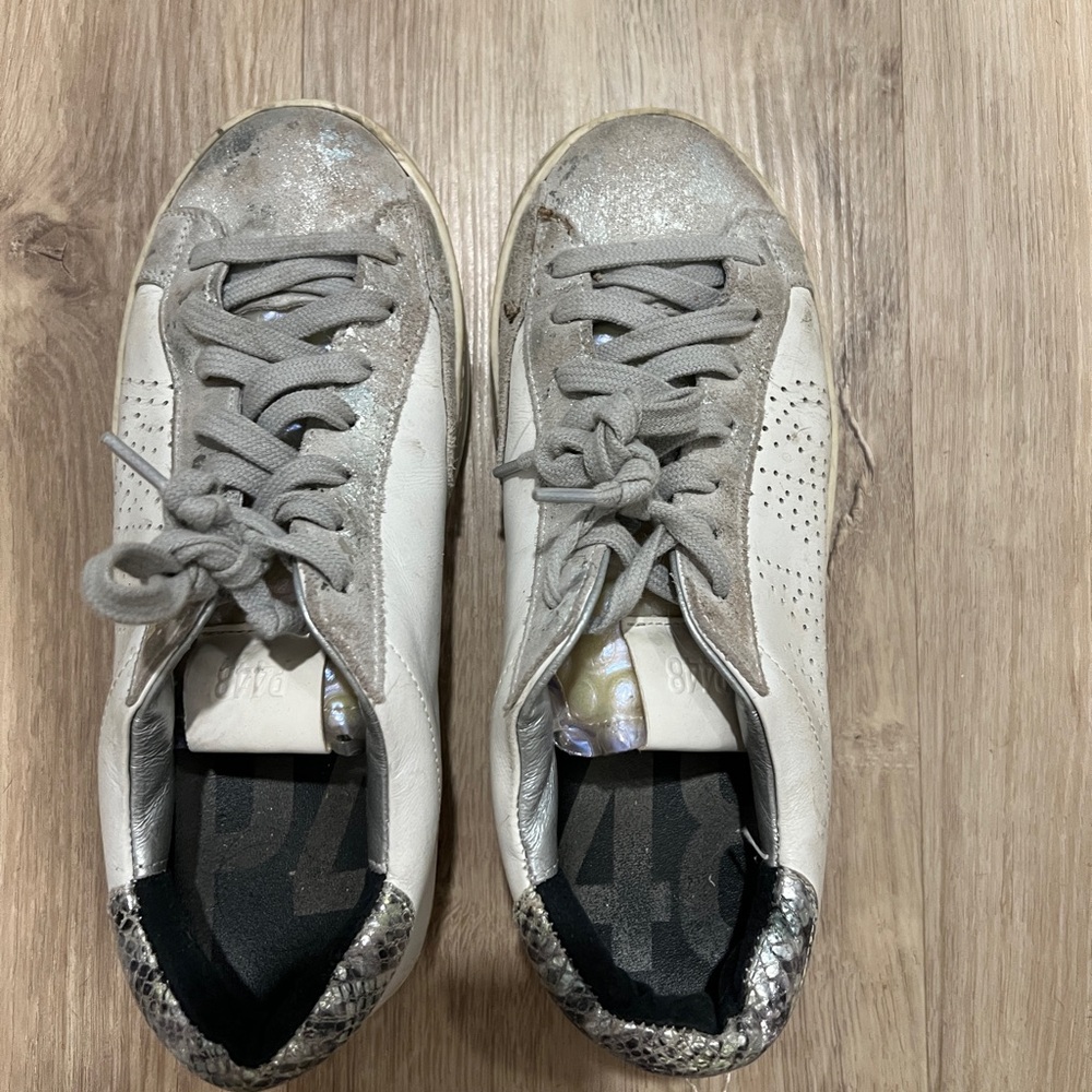 P448 size 36 Women's Silver and White Sneakers